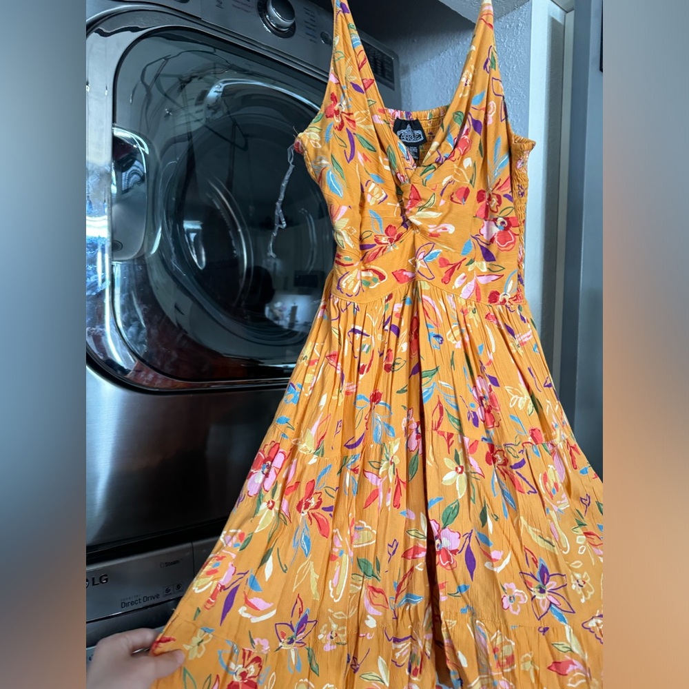 Mini, colorful, tropical, dress. 🌴🌺